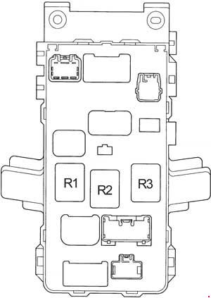 Схема предохранителей и реле Toyota Avensis / Corona (1997-2002)